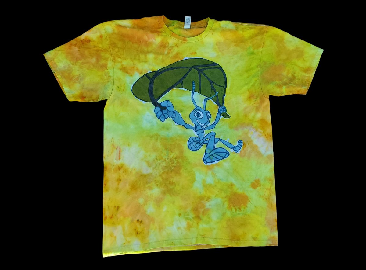 lizardbreathdye's tweet photo. Hand painted and dyed. I painted flik on then covered him with wax to protect him and dyed the rest. Adult LG. 🍃🐜🐛 https://t.co/PjLryRU9KH