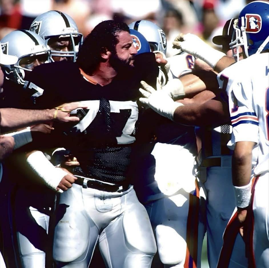 Football’s Greatest Moments tweet media