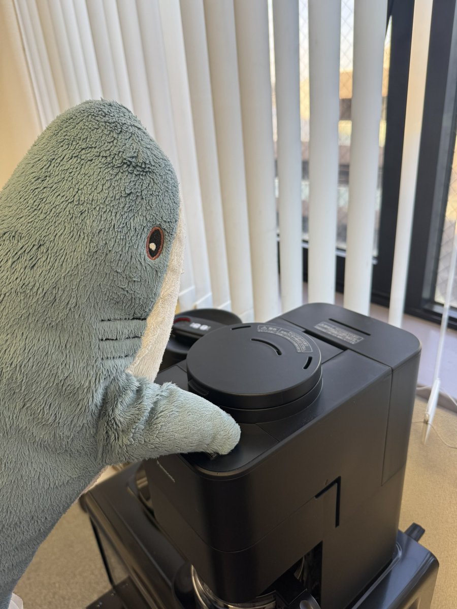 シャーくん tweet media