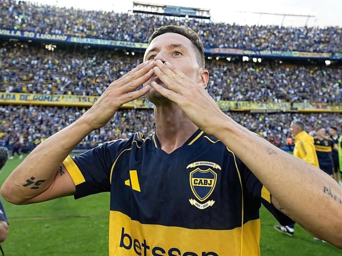 Debilidad enorme por Ander Herrera. Lo que juega con 36 años. Por eso tiene la carrera que tiene.