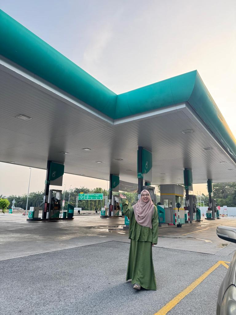 art_atiq's tweet photo. 3 Syawal 1147H. Moh le kome datang beramei-ramei ke Ipoh  ✨ https://t.co/4bqqmWNiXG
