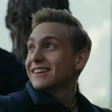 lani_issocool's tweet image. the first time nix held filips hand... #fix #sramhr