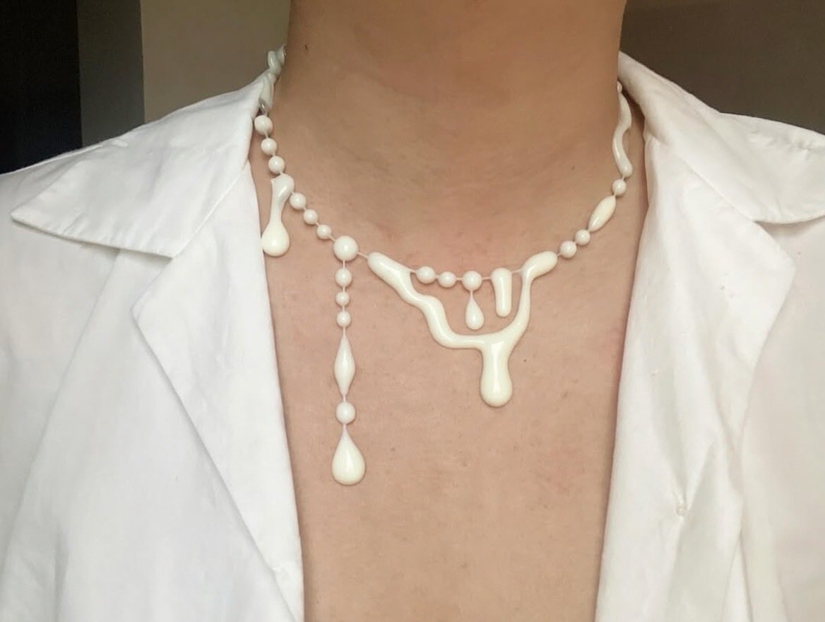 HowlingTrad tweet media