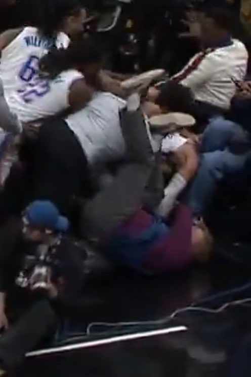 Still D.R.E. tweet media