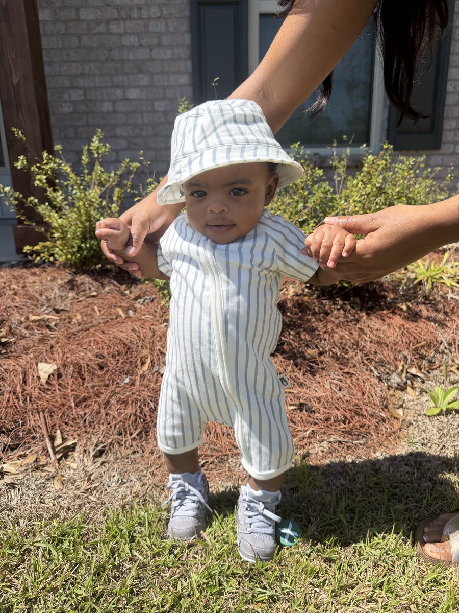 deebeenthatt's tweet photo. Happy 5 months my stinky 💌 https://t.co/SGxb15GMhx