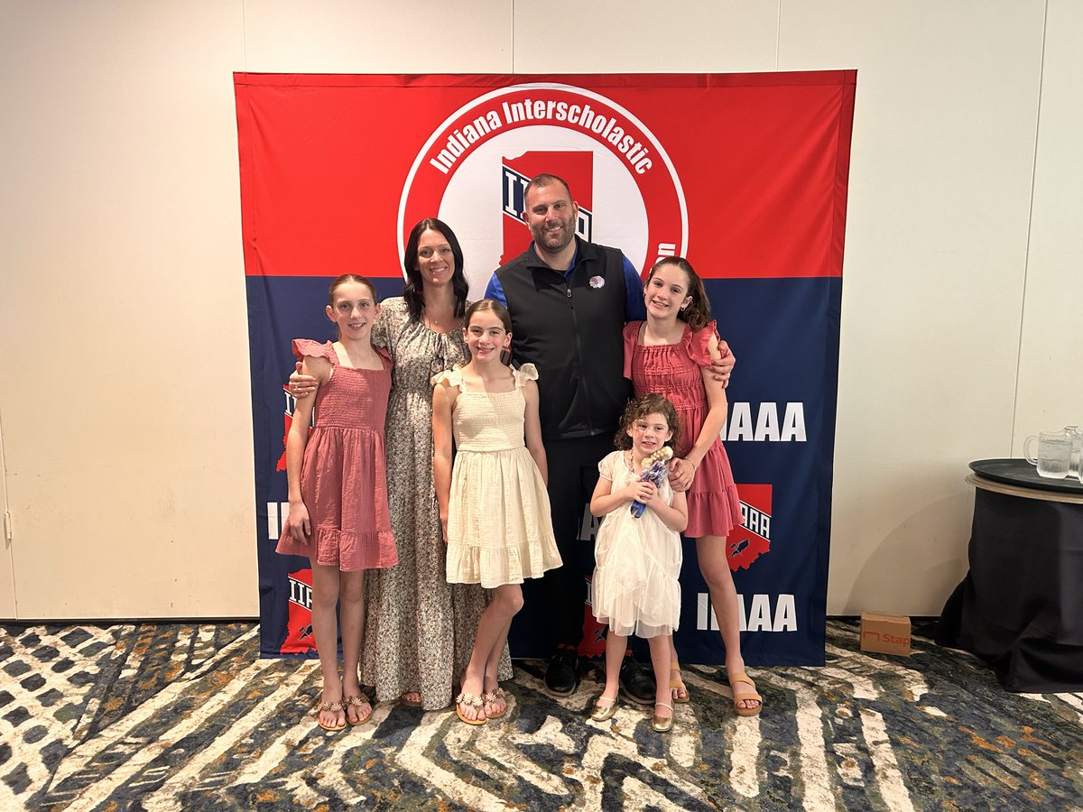 whitelandsports's tweet photo. Congratulations to Mr. Croy and Mr. Treesh as they were honored at tonight’s @IIAAA3 State Conference. Mr. Croy was the District 4 Charles Mass Award winner, Mr. Treesh was the District 4 Middle School AD of the Year! @YOUR_CPCSC https://t.co/NPCbdn7Oup