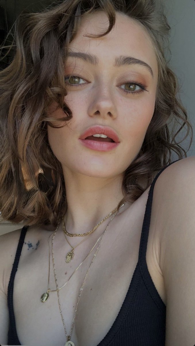 𝘖𝘭𝘪𝘷𝘪𝘢 𝘏𝘢𝘳𝘳𝘪𝘴𝘰𝘯 tweet media