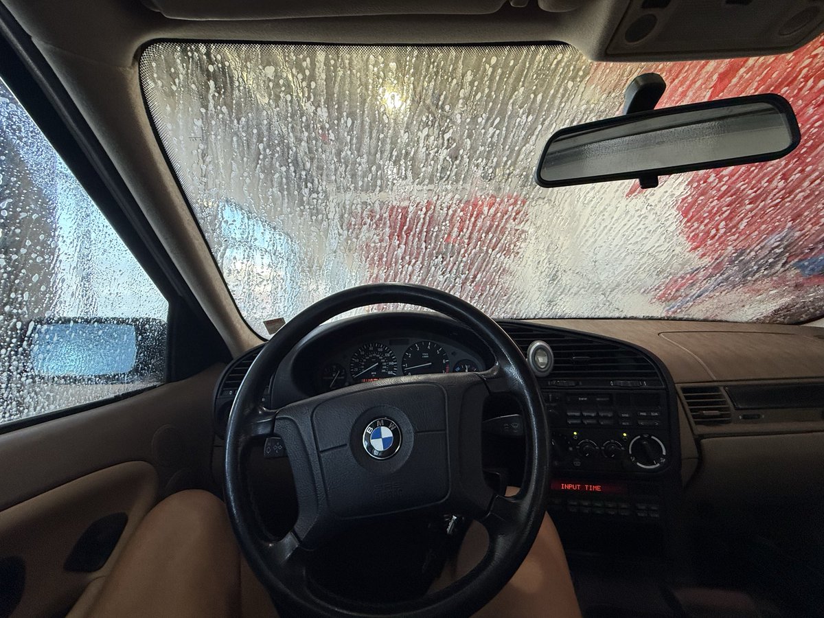 Took my 1995 bimmer for a spin purrr