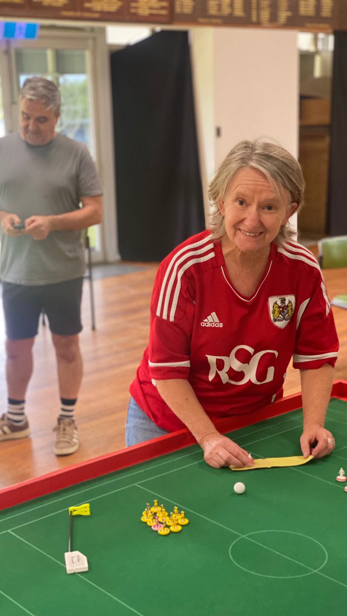 robinoverhere tweet media