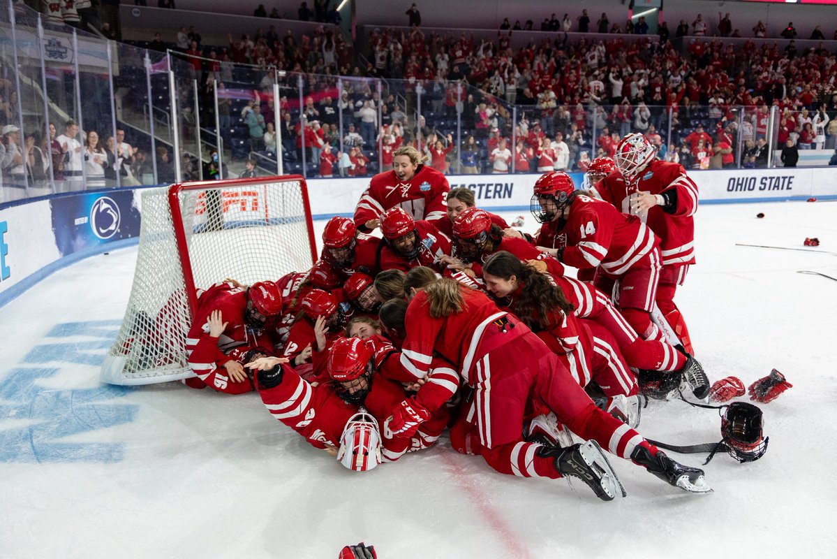 Wisconsin Hockey tweet media