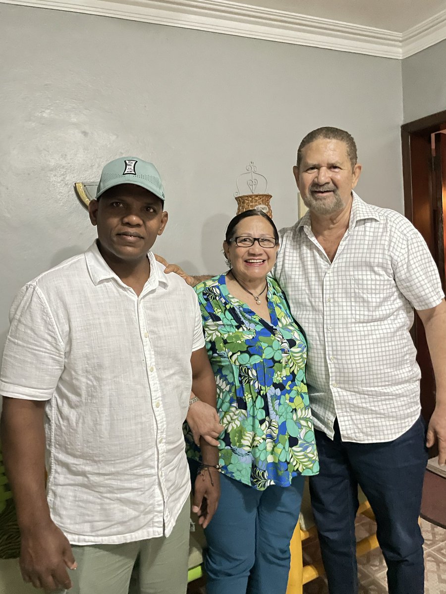 La secretaria de asuntos comunitarios encabezada por su titular lic, Juana Sánchez realizó una reunión para discutir  el lineamiento político que nos envió la secretaria de organización la circ. 01-2025 !!