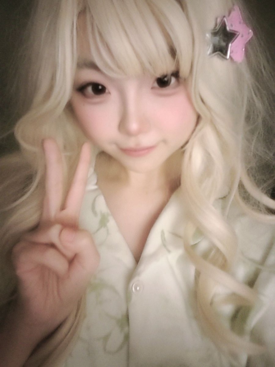 有时变成你下班路上遇见的小猫 tweet media