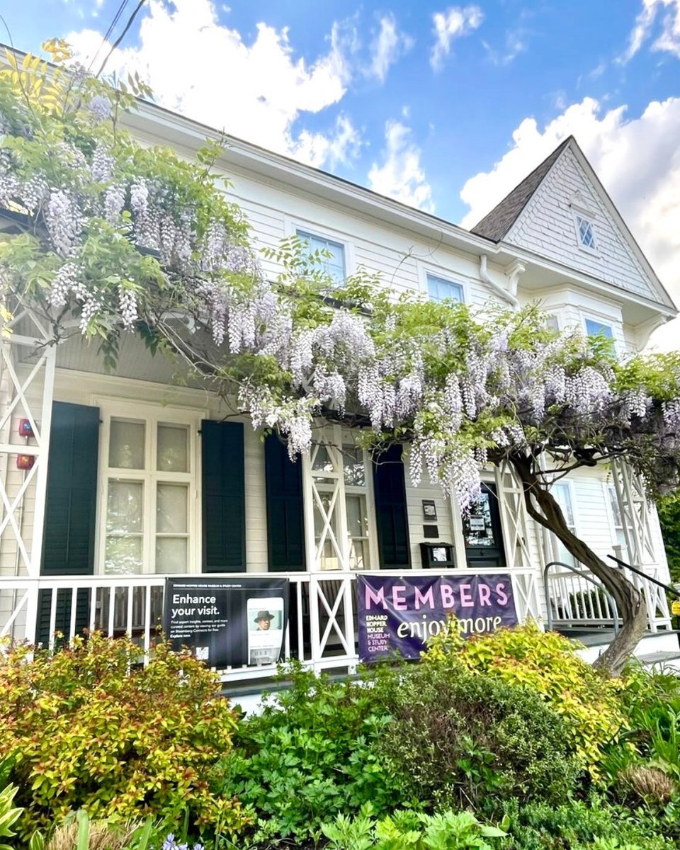 Edward Hopper House tweet media