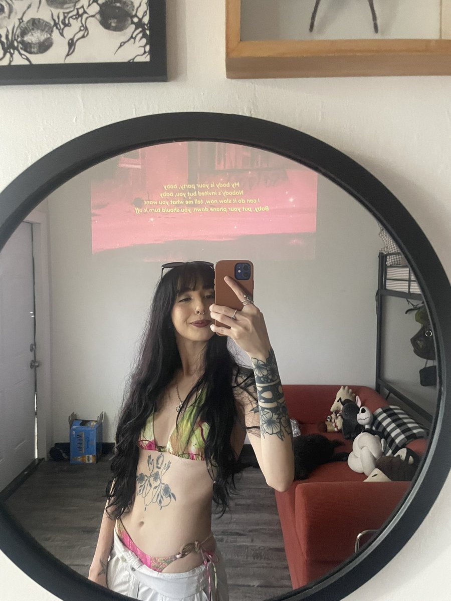 𝑵𝒆𝒊𝒅𝒂 ♌︎ tweet media