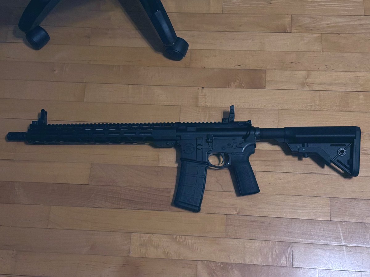 Dat Simple Nope tweet media