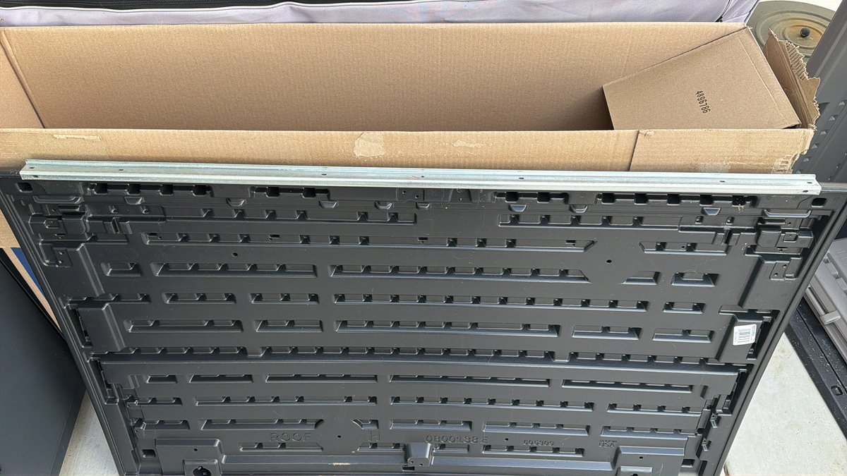 RasmussenCorey's tweet photo. @SuncastCorp which way do I screw this piece down? Screws on top edge of lid or screws on bottom edge of lid? https://t.co/DNHqUTgFA5