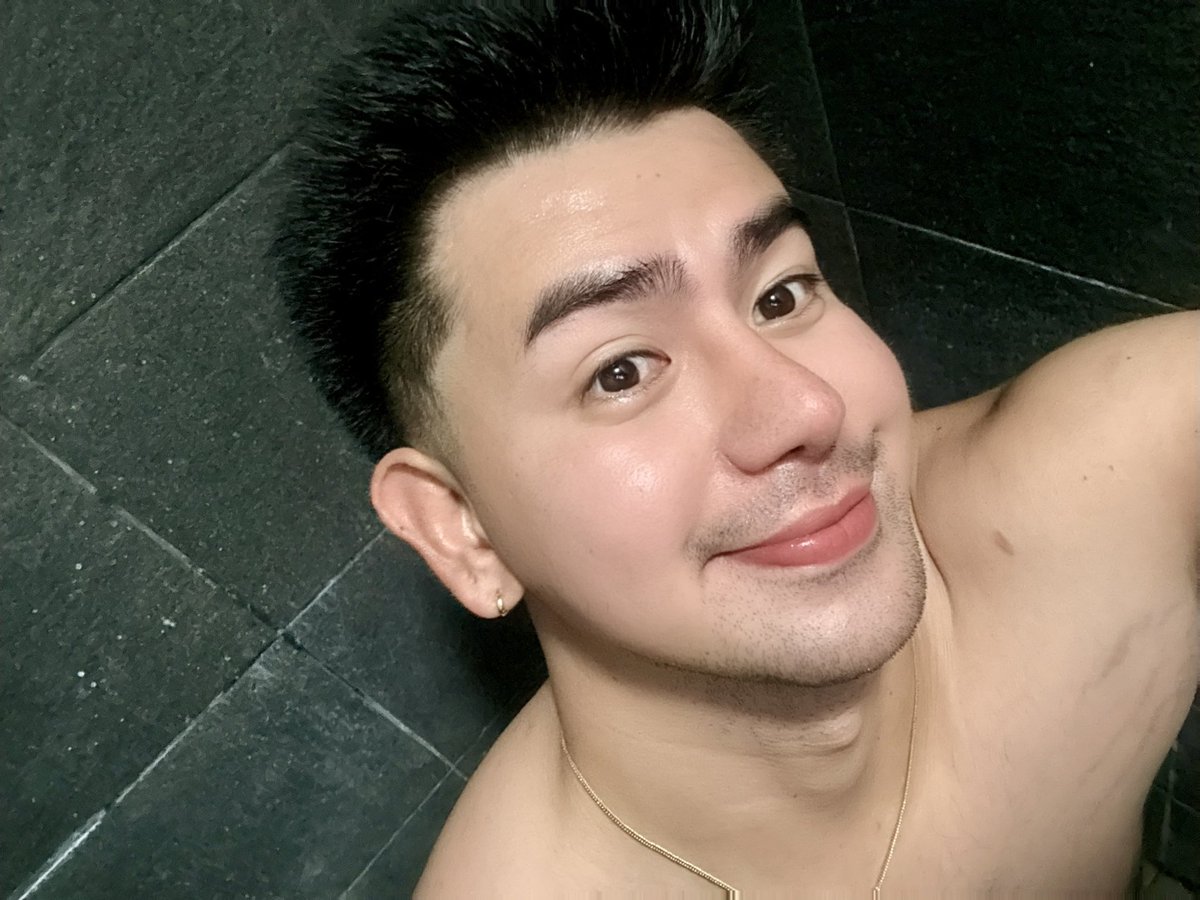 B O N J O U R 🦅 tweet media