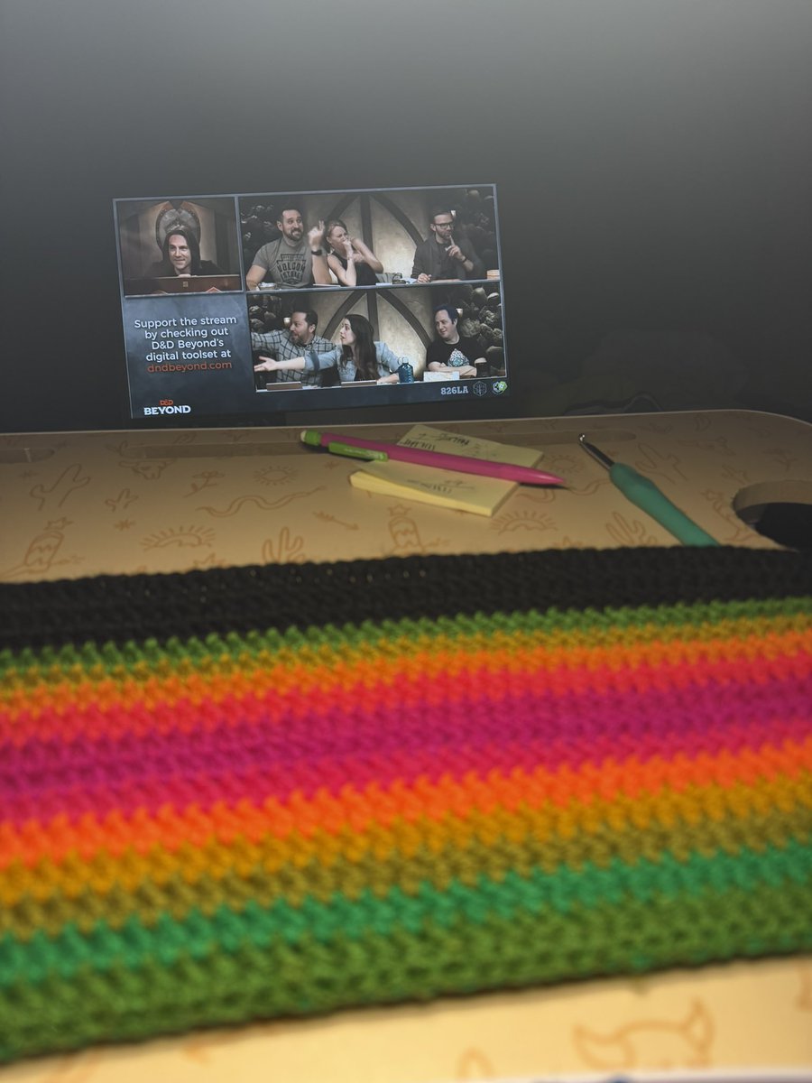 Monkeybum1723's tweet photo. Working on stuffs while trying to catch up on @CriticalRole =] https://t.co/b7vPnIfsMQ