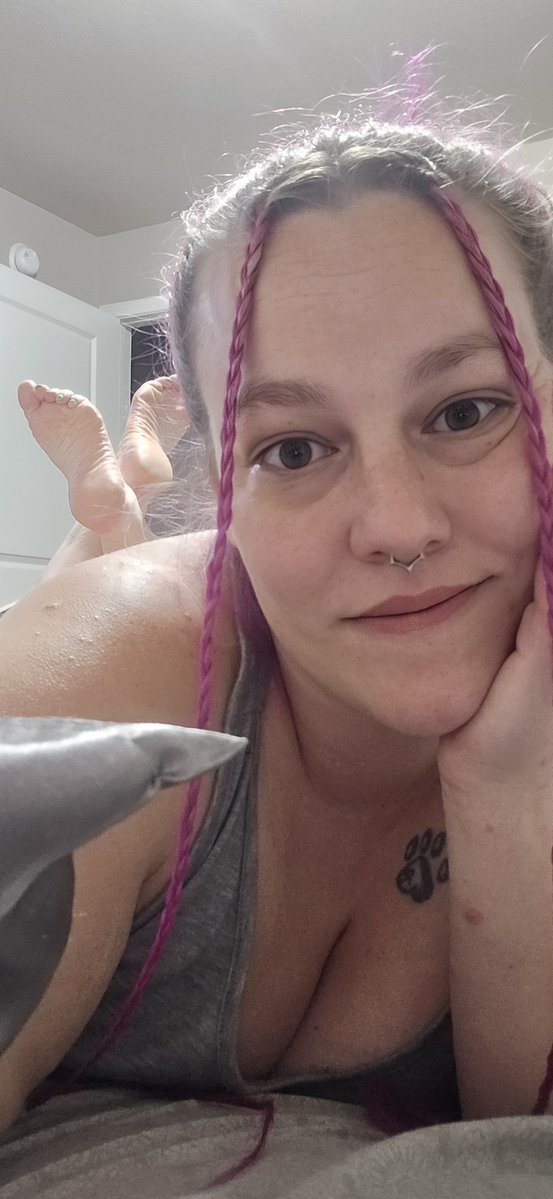 xXLOCHNESS15Xx 💕👣🍑 Bday May 8th ♉️ tweet media