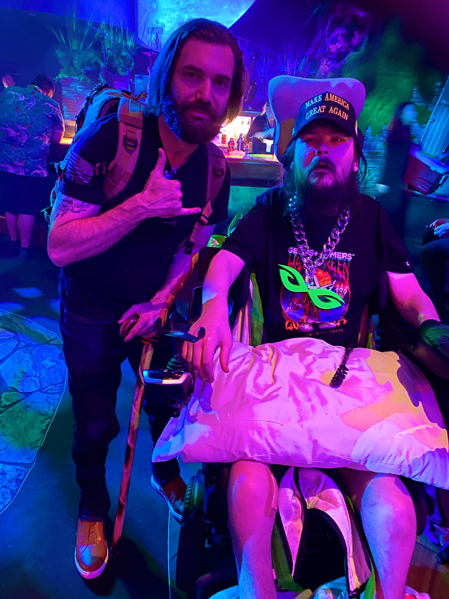 Drew Outstanding tweet media