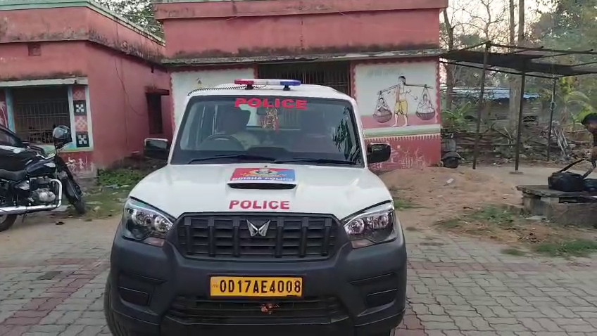 otvkhabar's tweet photo. #ସମ୍ୱଲପୁର_ଜେଲ୍ରେ_ରେଡ୍
-ସମ୍ବଲପୁର ମଣ୍ଡଳ କାରାଗାରରେ ବଡ଼ଧରଣର ରେଡ୍
-ଚଢ଼ାଉରେ ବରିଷ୍ଠ ପୋଲିସ୍ ଓ ପ୍ରଶାସନିକ ଅଧିକାରୀ ସାମିଲ
-ଜେଲ୍ର ବିଭିନ୍ନ ସ୍ଥାନରେ ଚାଲିଛି ଆପତ୍ତିଜନକ ସାମଗ୍ରୀର ତଲାସି
#SambalpurJailRaid #SambalpurCircleJail #JailRaid #OdishaPolice #ContrabandSeizure #SambalpurNews #OdishaJail #OTV