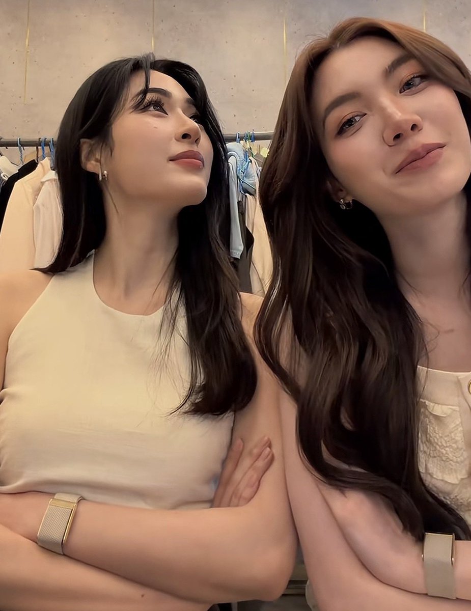 จิ้งจกเกิดมาติ่งคนสวย (แอคเก่าปลิว) tweet media