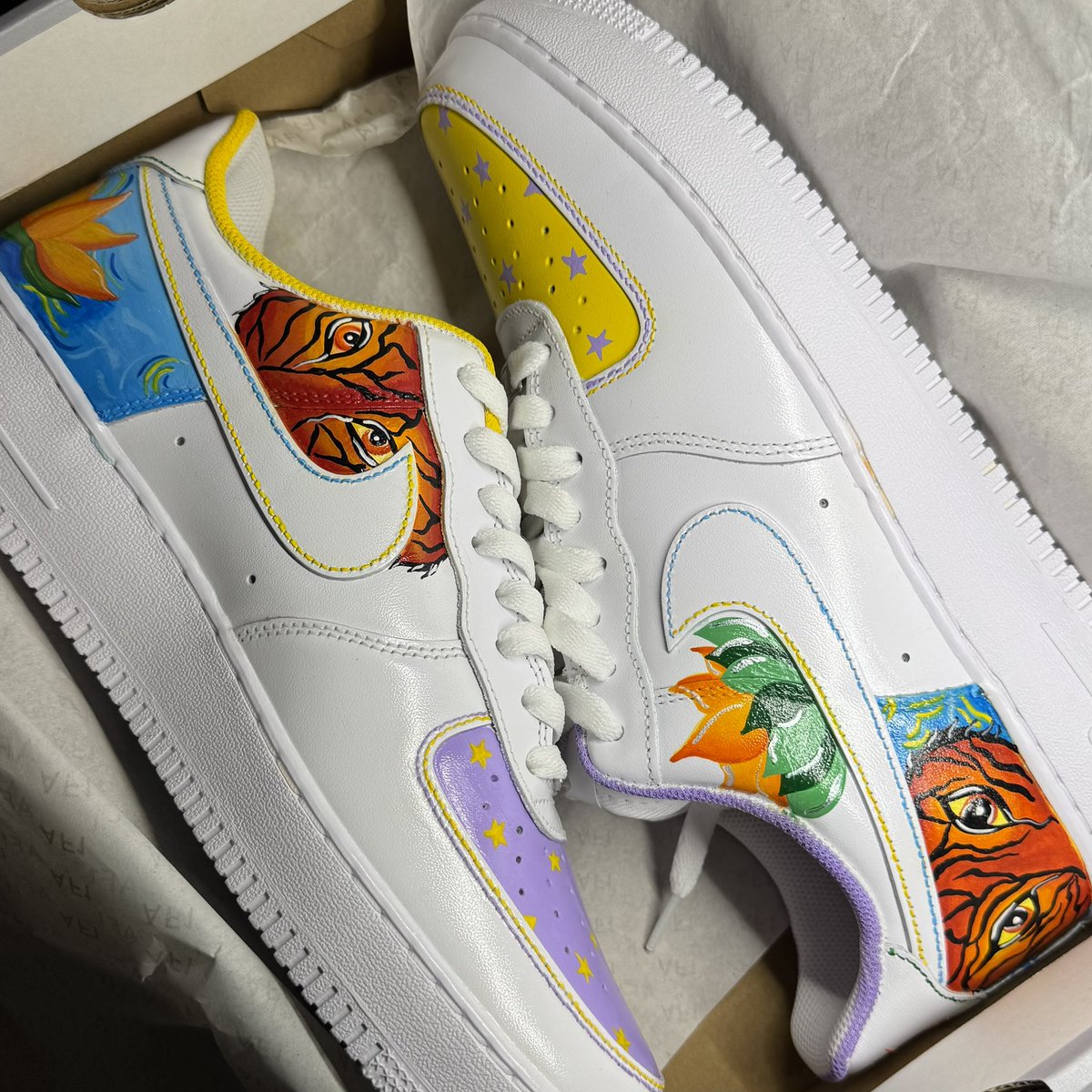doperthnurnails's tweet photo. south asian inspired custom af1 sneakers🐅🪷🌞 https://t.co/EZWZ7rn12L
