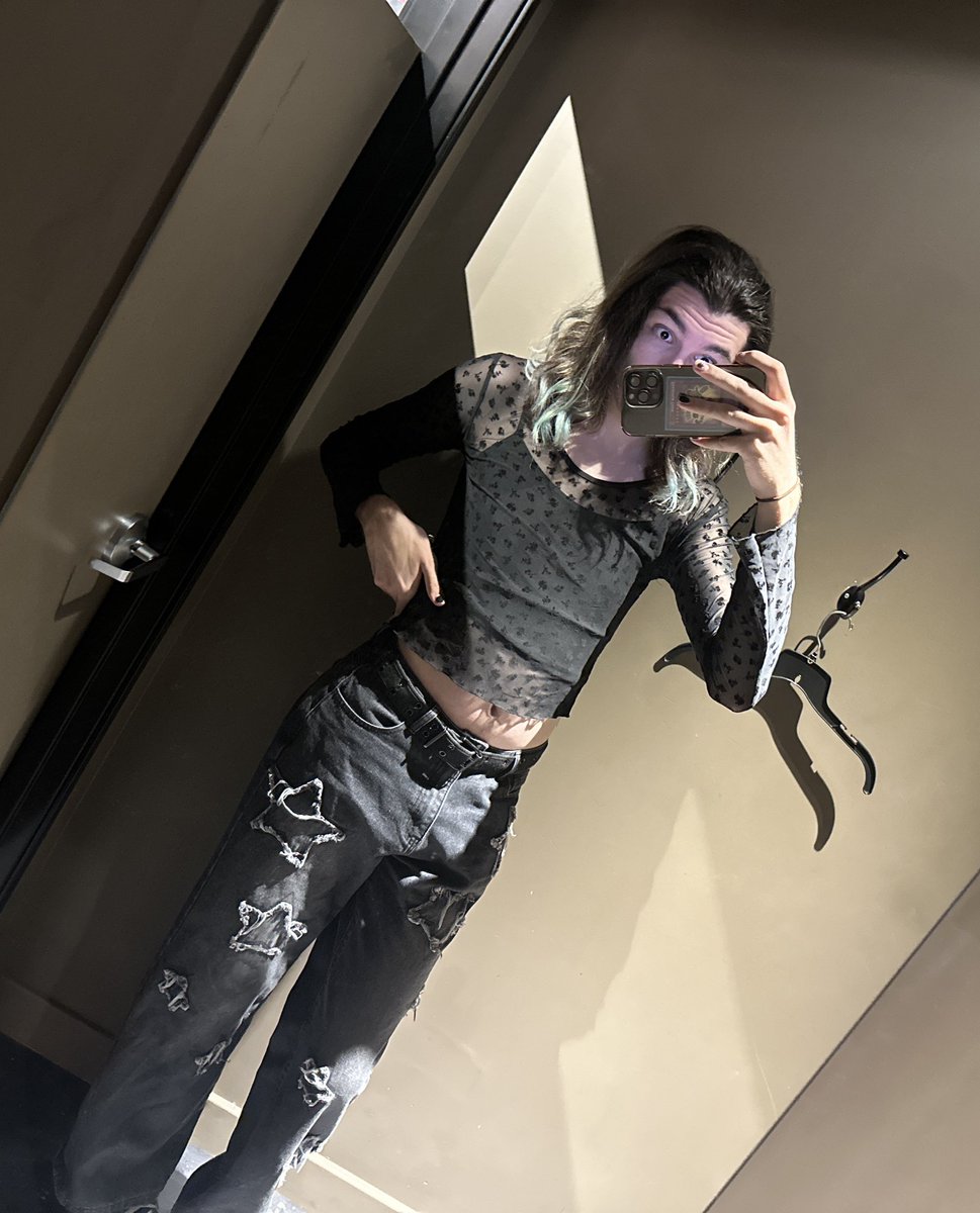 MiniPunk 🏳️‍⚧️ tweet media