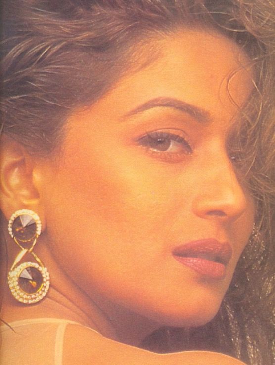 Graceful Madhuri tweet media