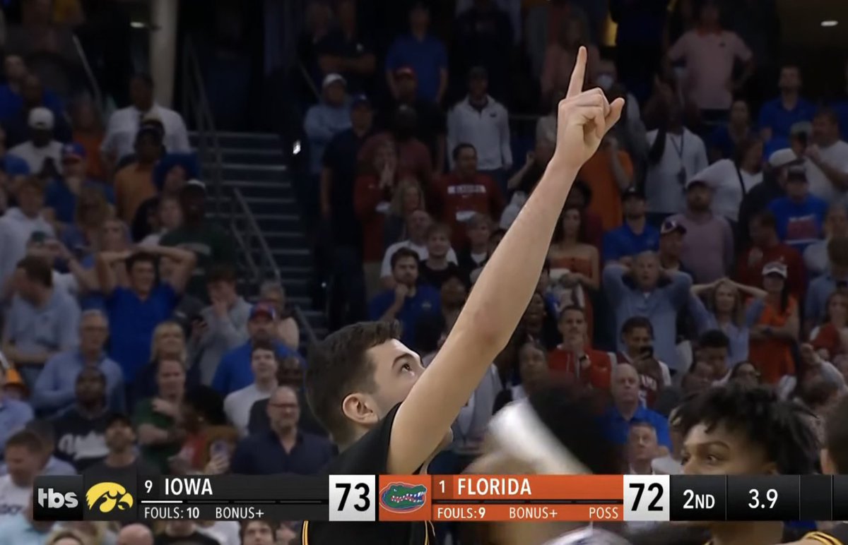 No Context College Basketball tweet media