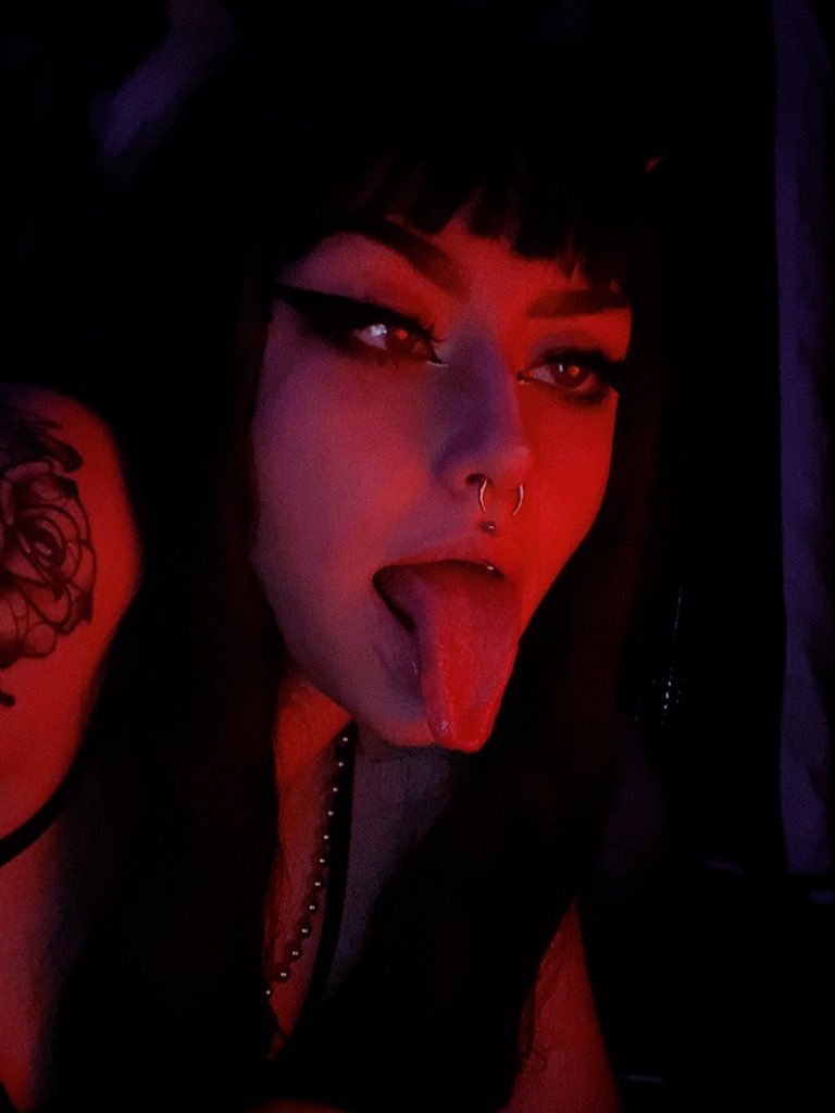 𝐿𝒾𝓁𝒾𝓉𝒽‧⁺⋆♱ tweet media