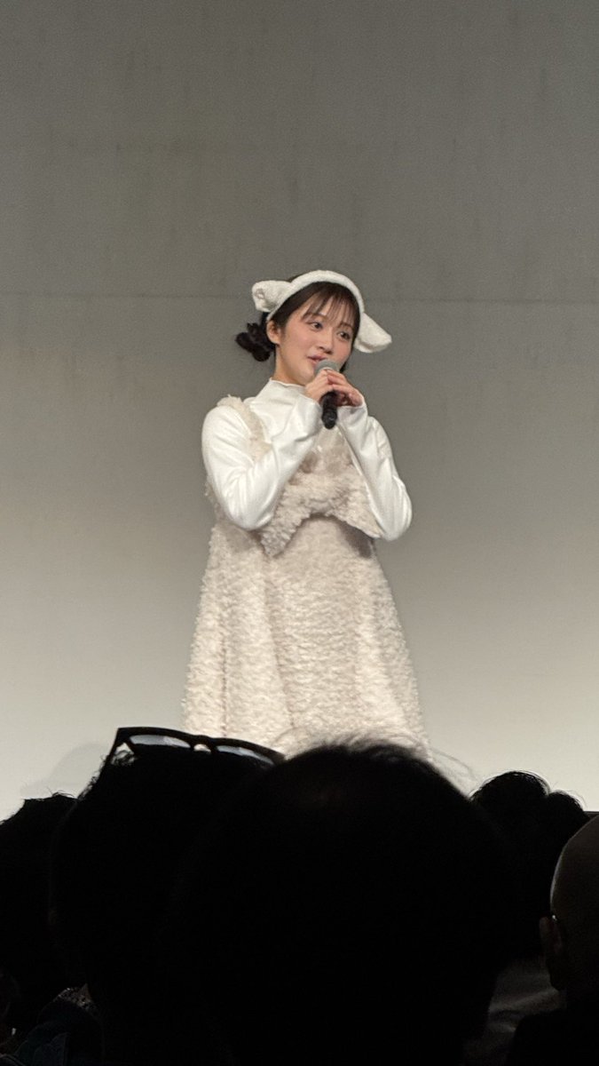 r_nn_48's tweet photo. #川上千尋 #1stカレンダーふぁんいべんと 
in大阪1部 https://t.co/f6wDABEauS