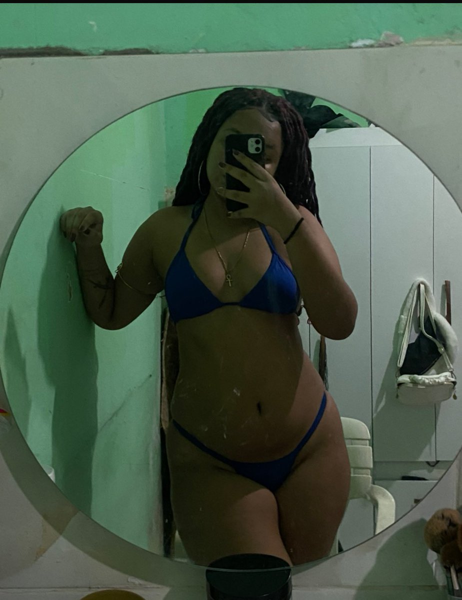 negona dos olhos terriveis 🍯 tweet media