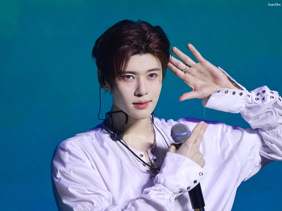 AzureSion tweet media