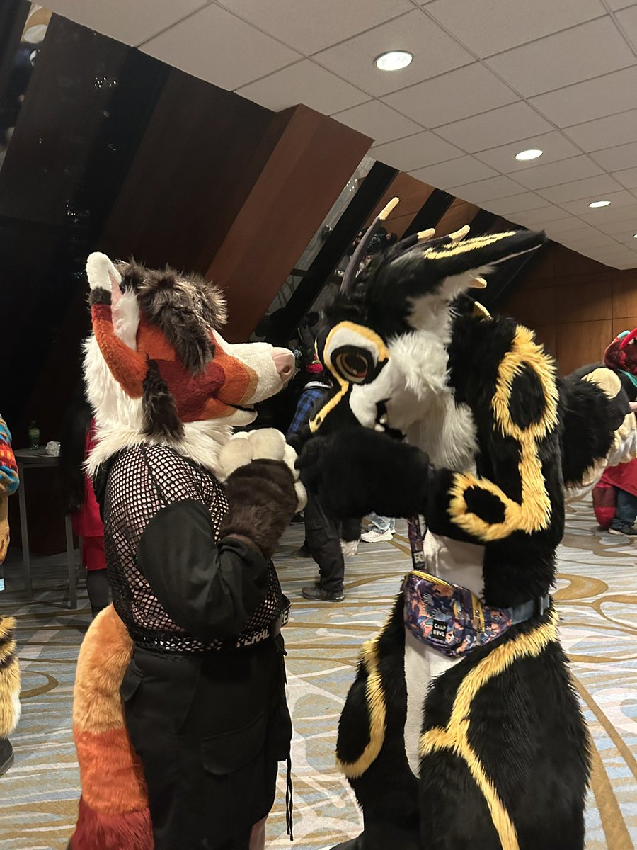 CLICKBAIT 🌈💾彡 tweet media