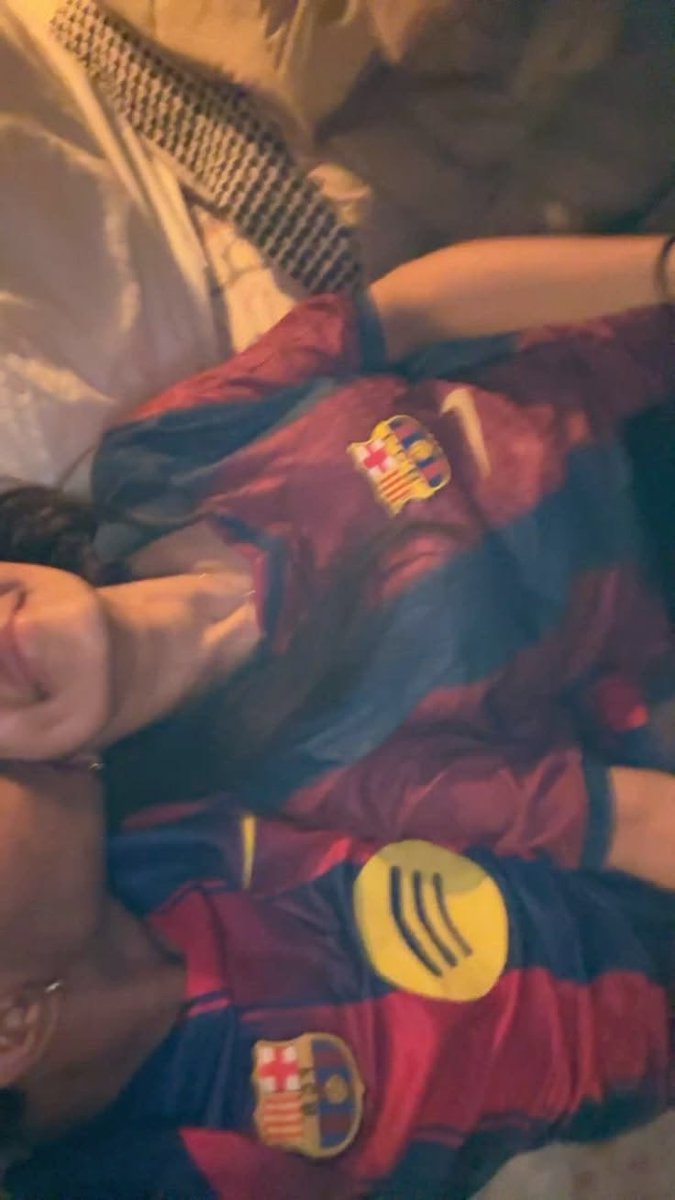 قــمــر tweet media