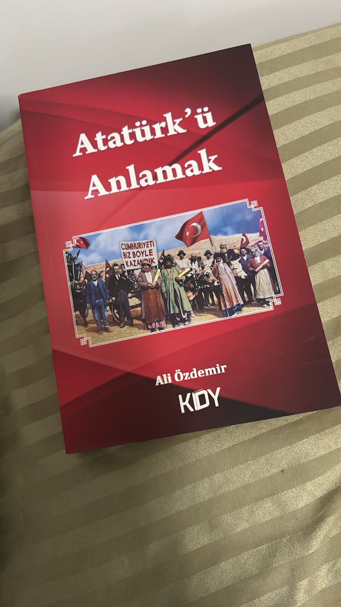 Alizdemir161151's tweet photo. BEYNİ AÇIK İNSANLAR İÇİN HAZIRLADIM
Yeni kitap
#ilberortaylı #bilim #kültür #hars #ekin #vatan #ahlak #edep
@melihasik https://t.co/aHWLXvc3wA