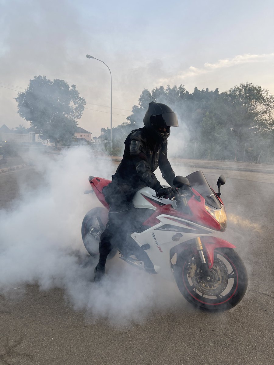 EEZZ🏆 tweet media