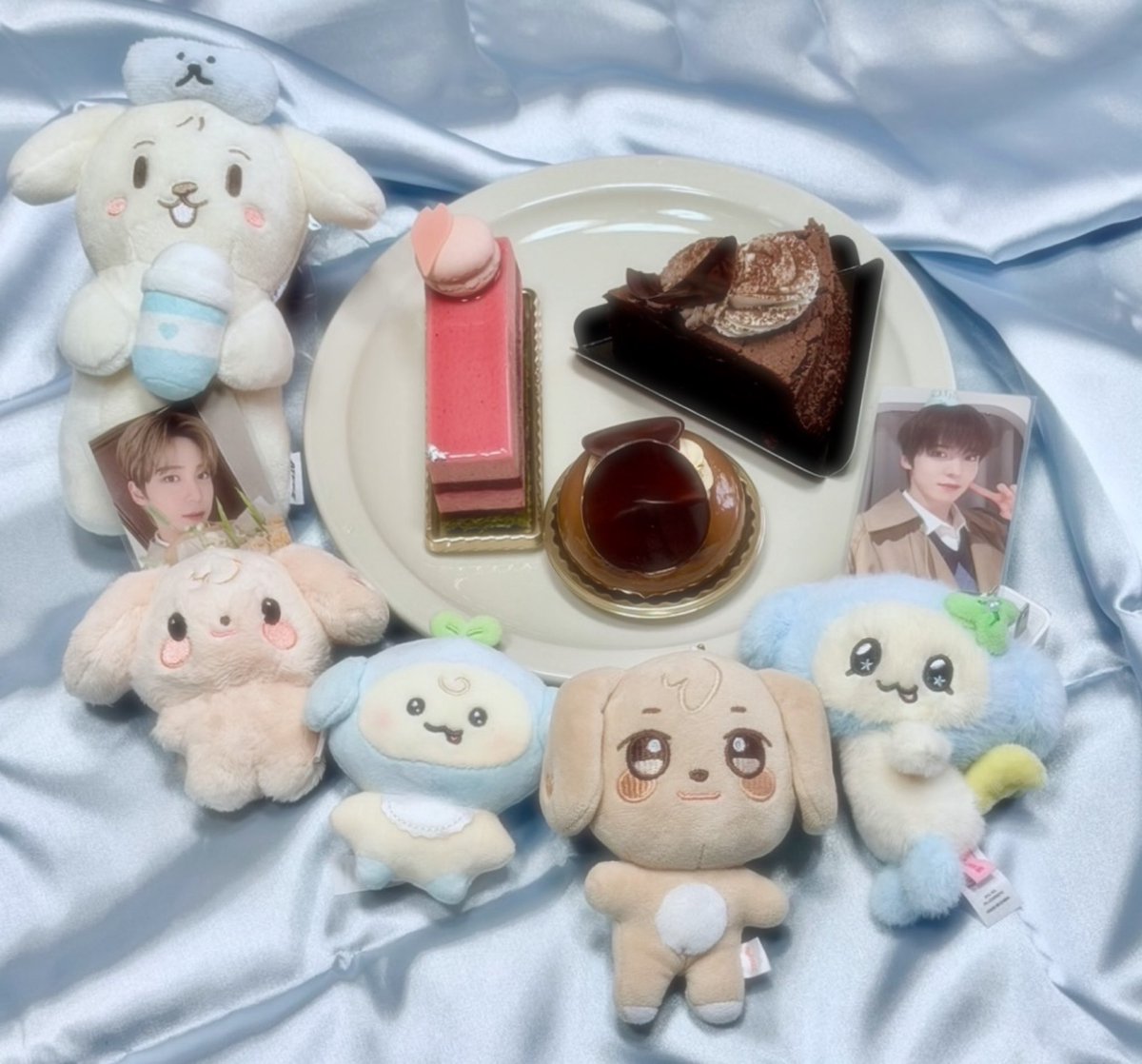 🩵 𝐻𝐴𝑃𝑃𝑌 𝑌𝑈𝑁𝐻𝑂 𝐷𝐴𝑌 🪽☘︎ ‧˚

#OurHatyuPrinceYunho
#유토피아왕자_윤호_생일하튜
#윤호 #ATEEZ #에이티즈