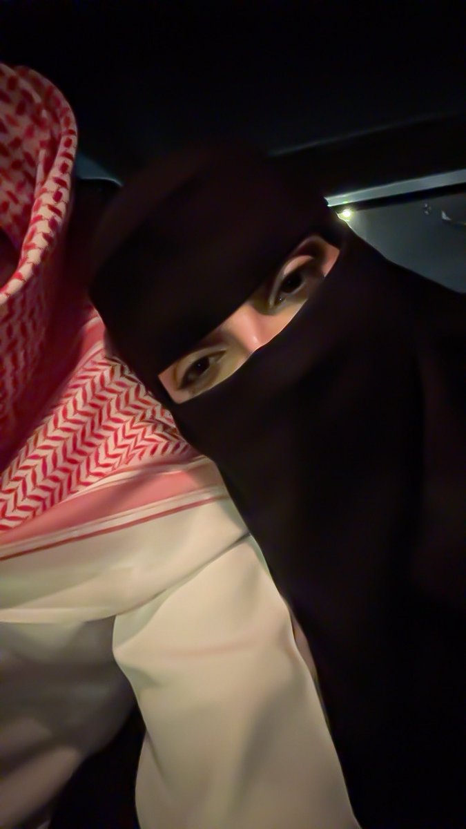ah11i's tweet photo. أنا كلّي بين إيدييييييييك 
تدلّل ما معك ثاني ❤️ https://t.co/gaQ5tyY197