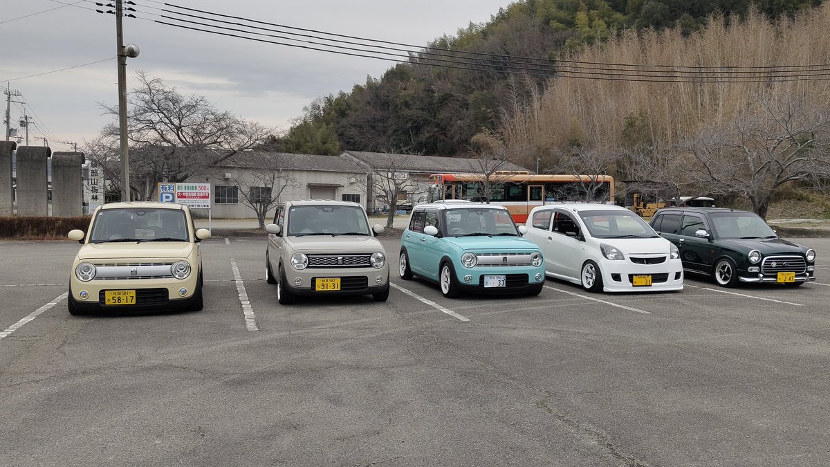 やーはる tweet media