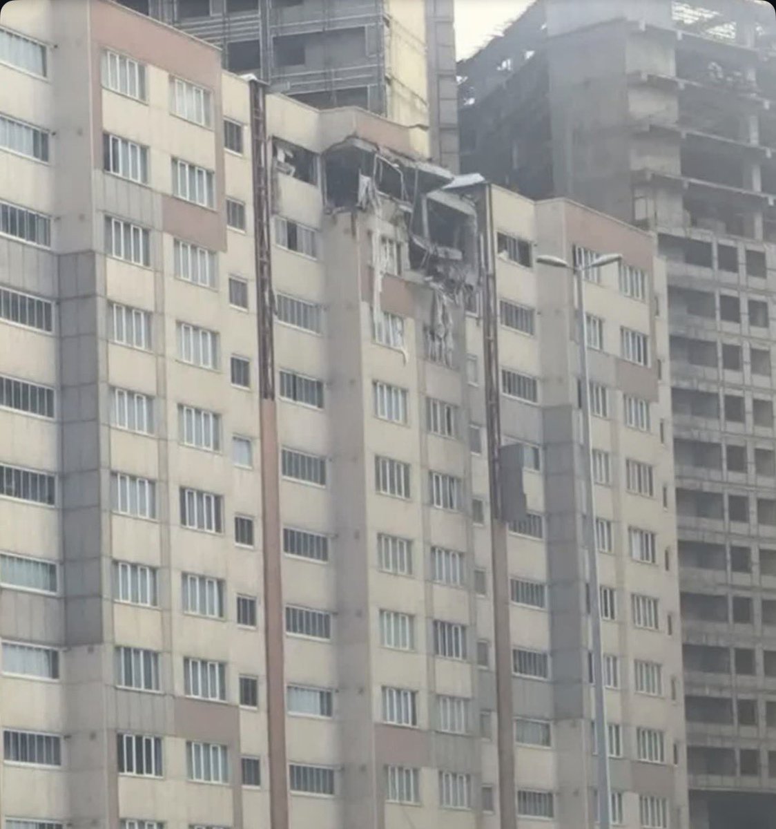 Sina Yousefi tweet media