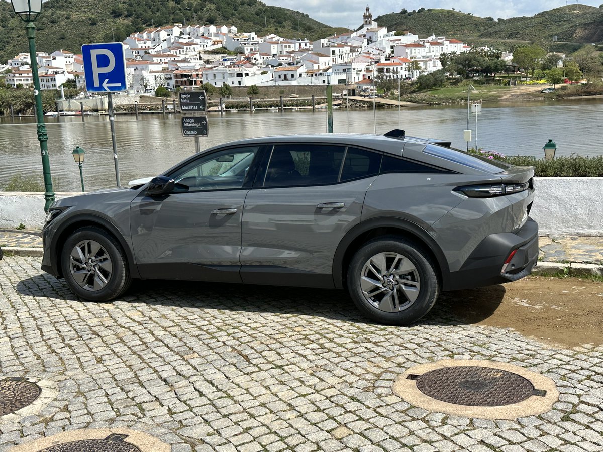 Peter Ratcliffe, forever Canadian 🇨🇦 tweet media