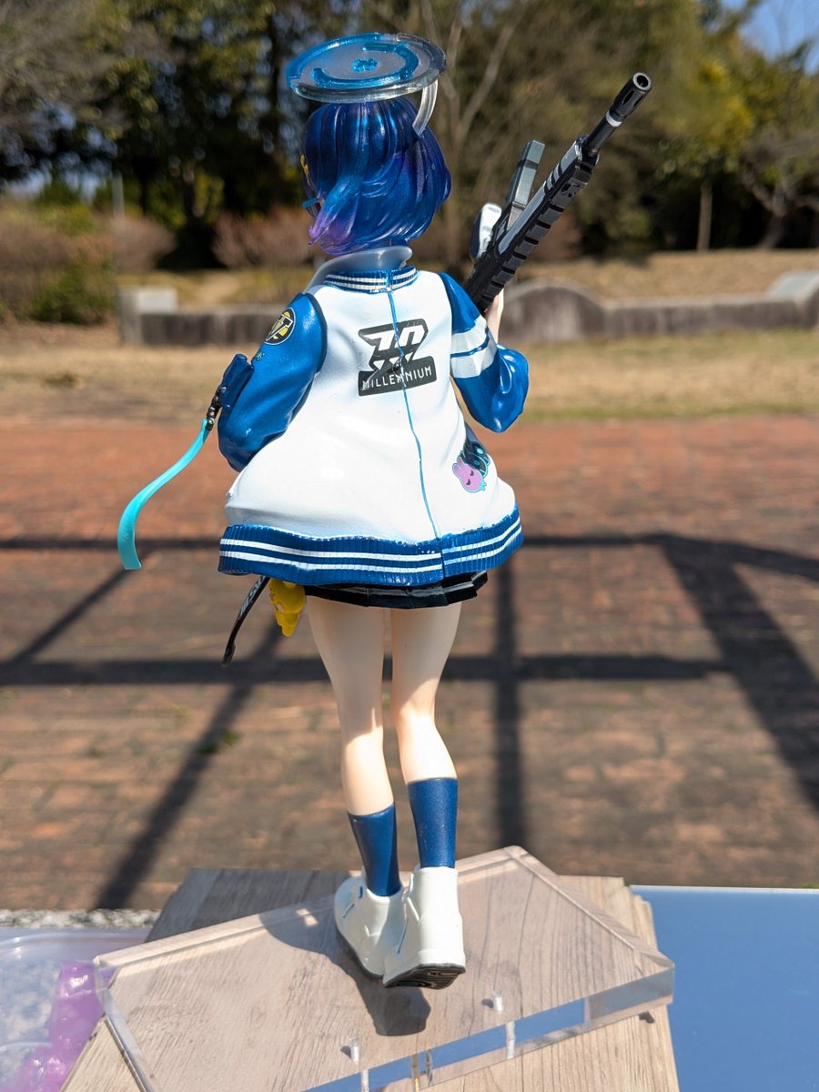 よろずやどらくま tweet media