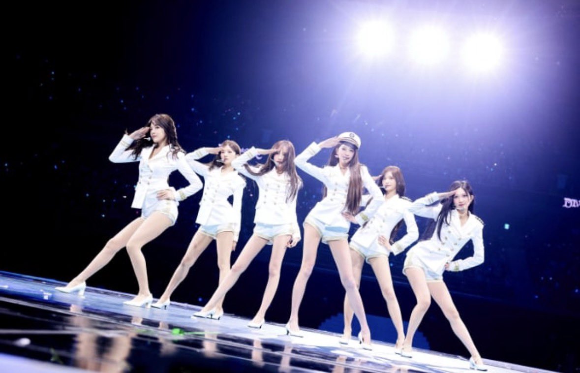 dimple_l1's tweet photo. ㅇㅇㅂ를 좋아한다는 것이 이렇게나 자랑스러워

やっぱすげえやIVEって https://t.co/tOP4Wc4pkt