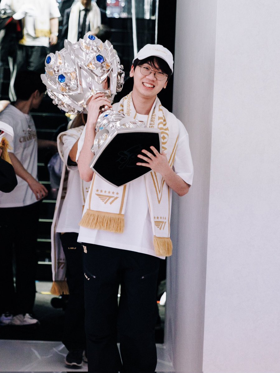 Haya-nie 🐿️❤️🖤 tweet media