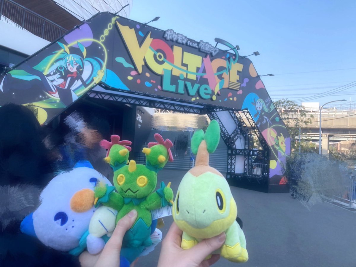 Rb9tZ's tweet photo. 💫#ポケミクライブ💫

コラボ開始から「いつかライブがあったらな」とうっすら思ってたんだけど、まさか現実になるとは…。ボカロ側、ポケモン側のファン両方が楽しめる愛に溢れたライブでした！
最高に楽しい2日間をありがとう😭‼️ポケモンもボカロも大好きだー‼️ https://t.co/1YJ55AAe9K