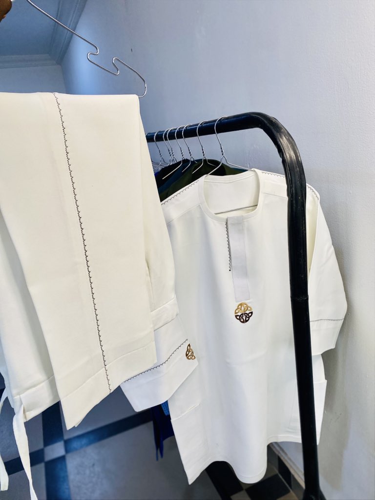 EeevaJames's tweet image. Two piece available:
#35k 

Please help me retweet 🙏

For customers outside Plateau State, payment is required before delivery at the park.
Production timeline: maximum of 2 weeks.