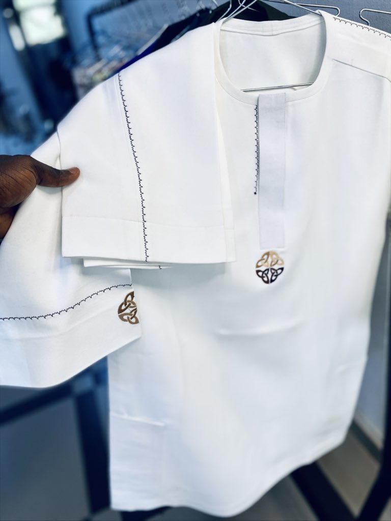 EeevaJames's tweet image. Two piece available:
#35k 

Please help me retweet 🙏

For customers outside Plateau State, payment is required before delivery at the park.
Production timeline: maximum of 2 weeks.