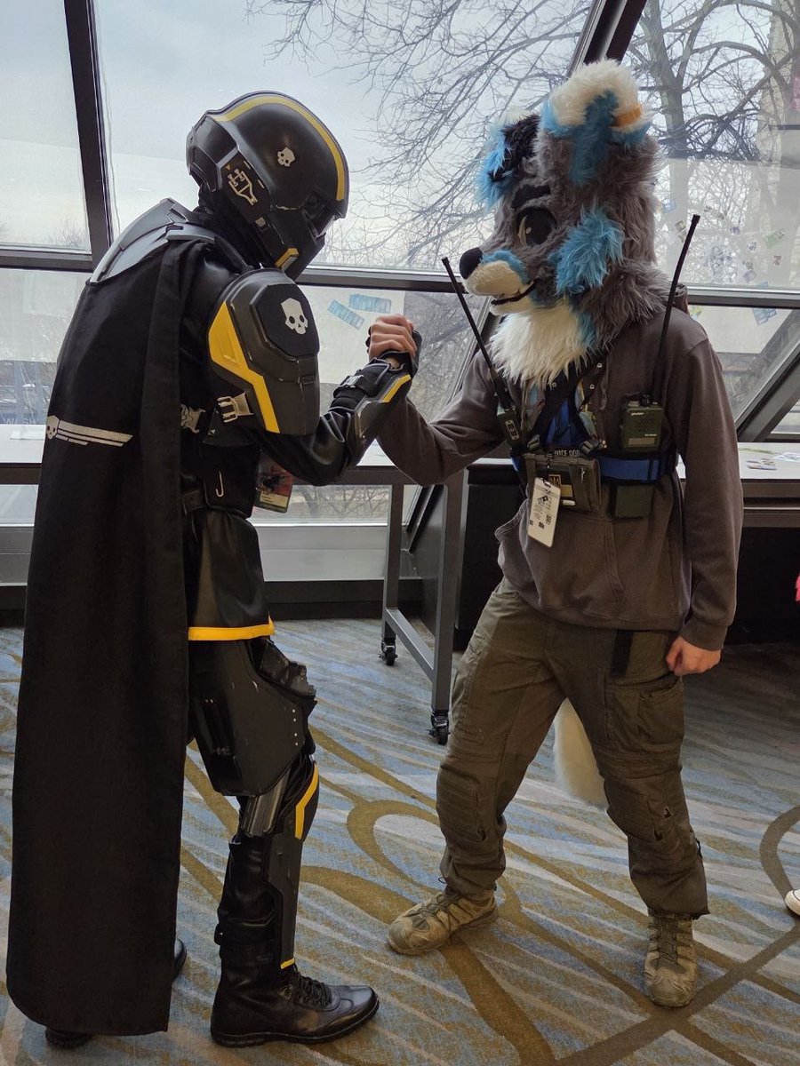 AlexiDaFurr tweet media